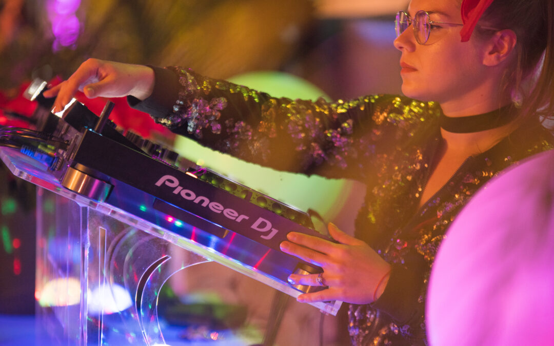 From Sunset to After Dark: Building a Rooftop DJ Set